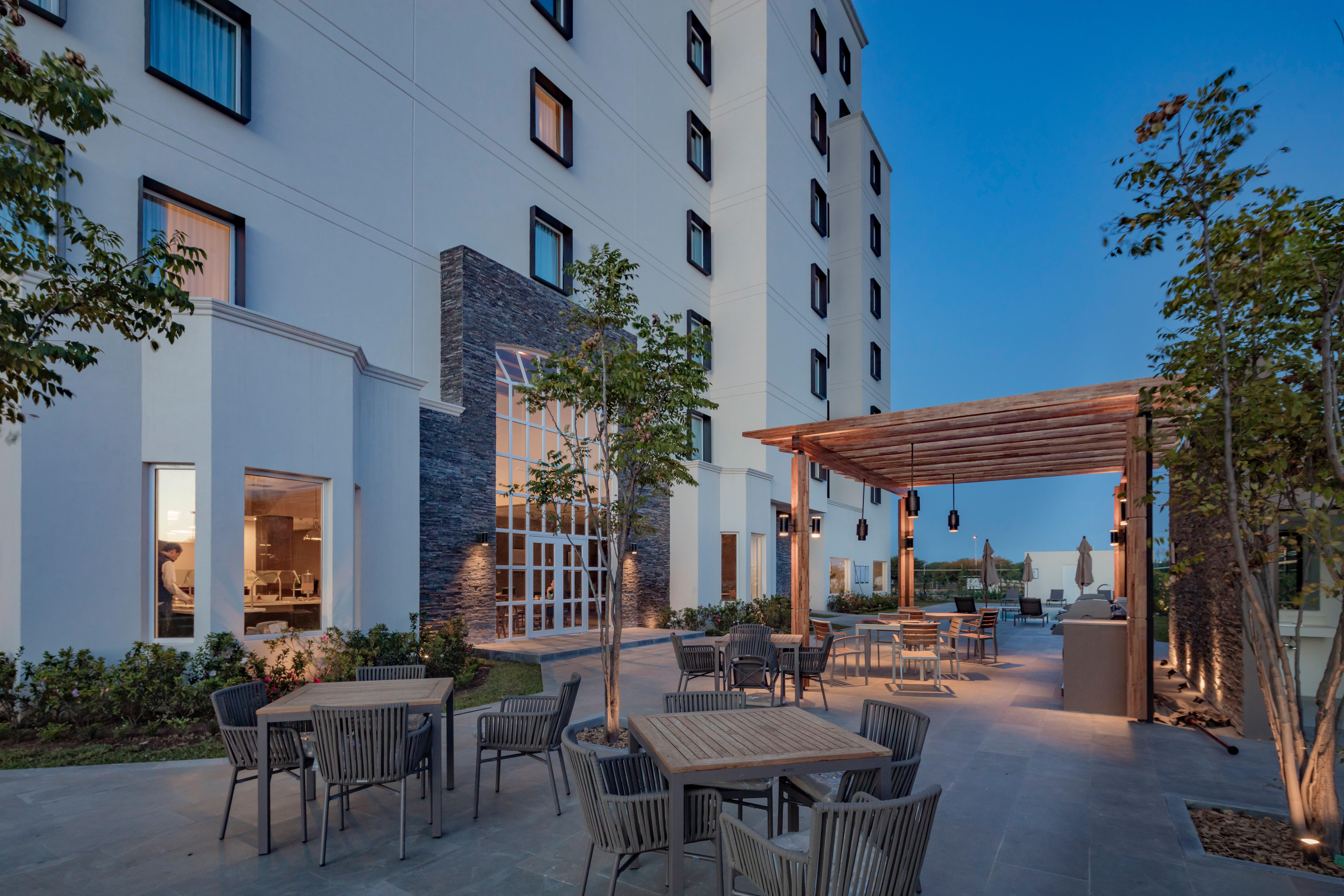 Staybridge Suites Silao By Ihg Eksteriør billede
