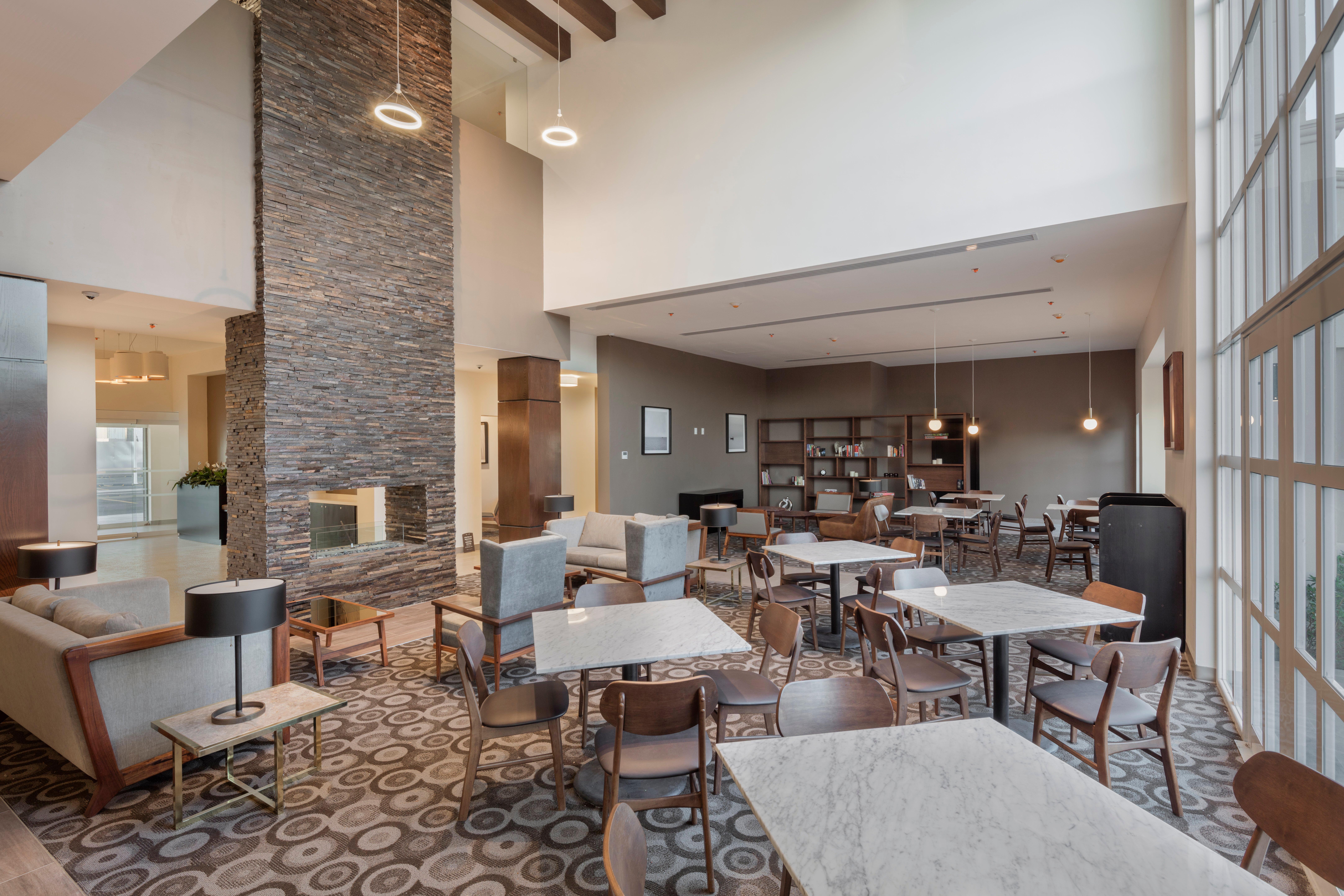 Staybridge Suites Silao By Ihg Eksteriør billede