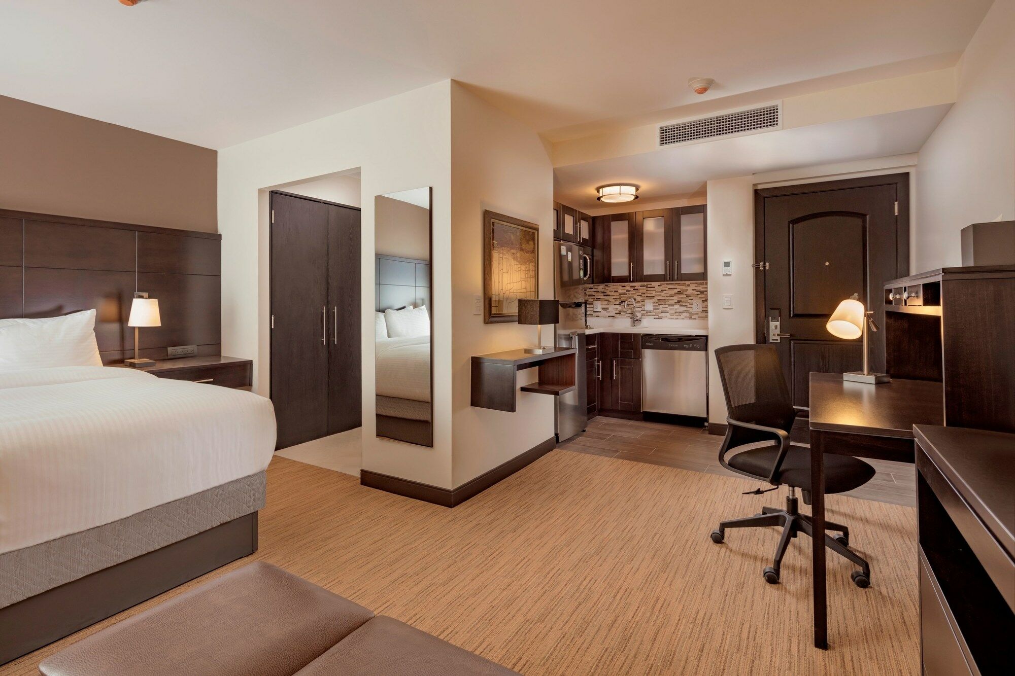 Staybridge Suites Silao By Ihg Eksteriør billede
